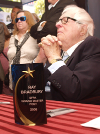 Ray Bradbury 2008 photo